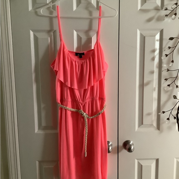 Coral NWOT Beautiful Summertime Dress. - Picture 15 of 15